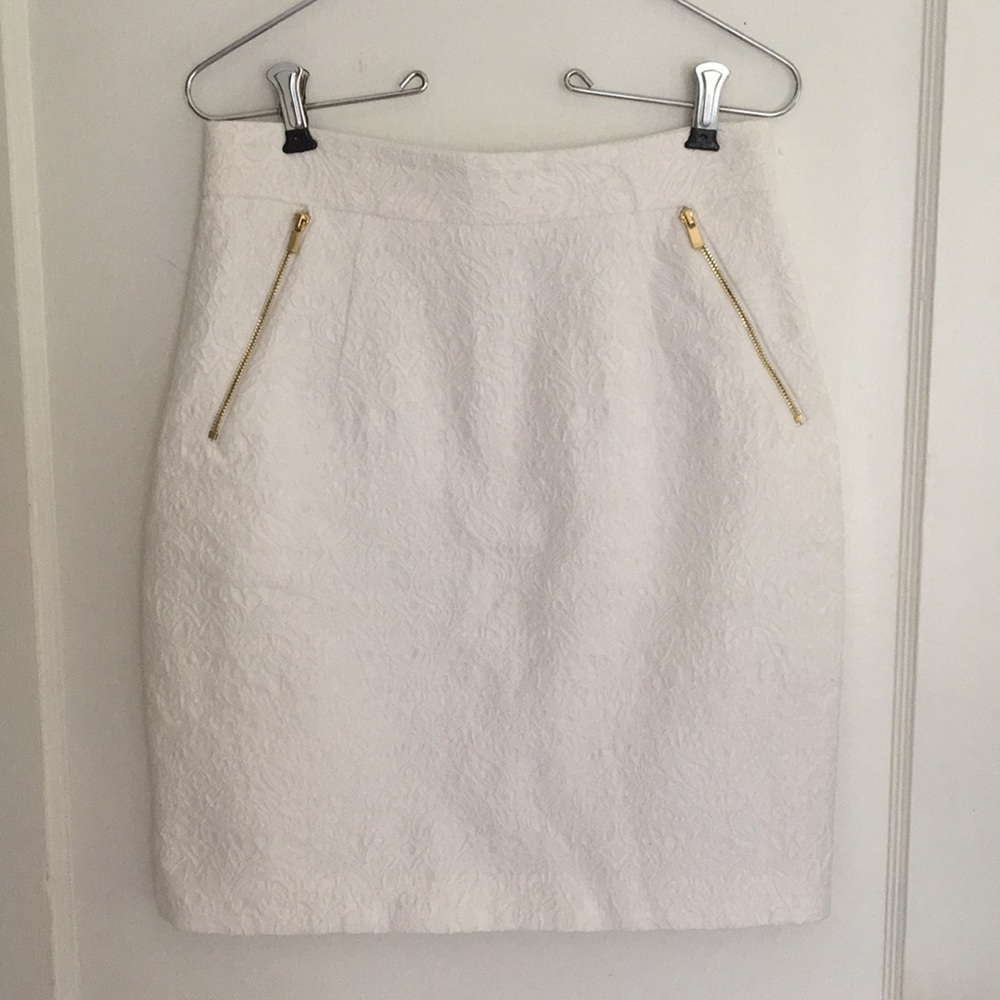 H&M white floral embroidered mini skirt